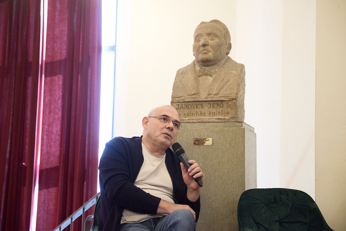 Bács Miklós színművész formálja meg Janovics Jenő alakját •  Fotó: Biró István / Kolozsvári Állami Magyar Színház