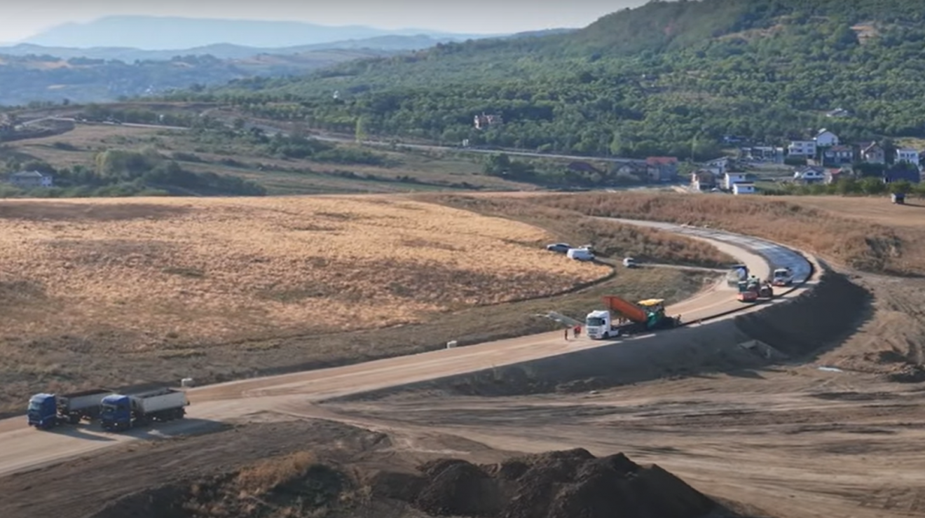 Dolgoznak a zilahi körgyűrűn