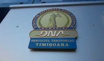 Első fokon felmentették a hivatali visszaéléssel vádolt volt temesvári polgármestereket