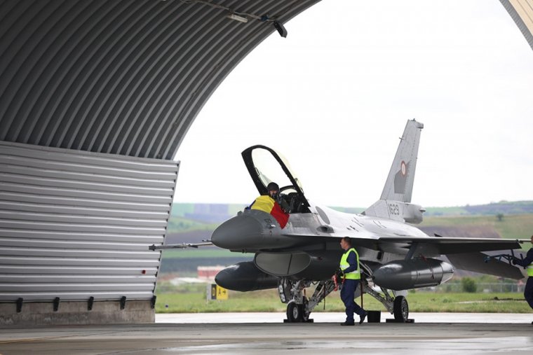 Az Ukrajnát támogató NATO-misszió romániai logisztikai központja parancsnokságának létrehozását javasolja Nicușor Dan