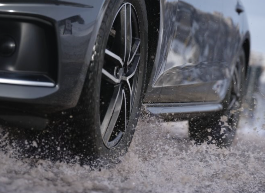 Beletaposhatnak. A bruttó értékben 99,55 millió eurós támogatást szubvencióként biztosítja a román állam a gumiabroncsgyártónak •  Fotó: Facebook/Nokian Tyres