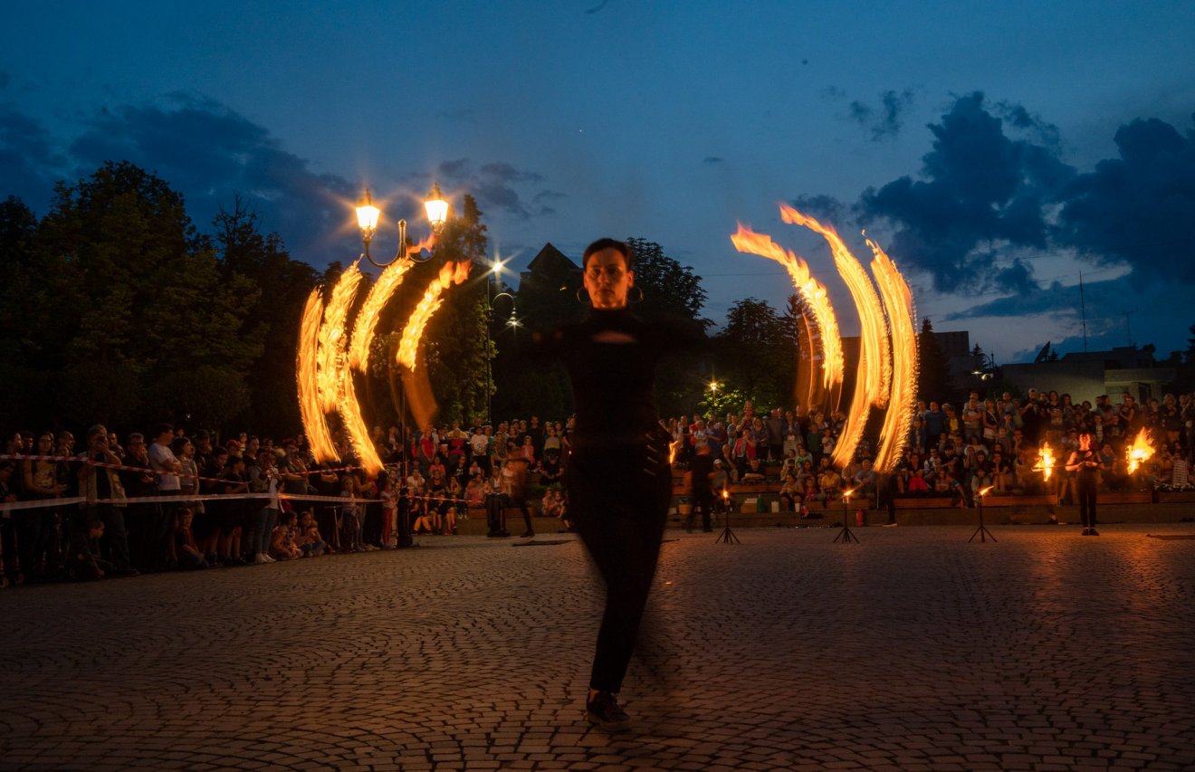 A Fire Flow című előadás •  Fotó: Toró Attila