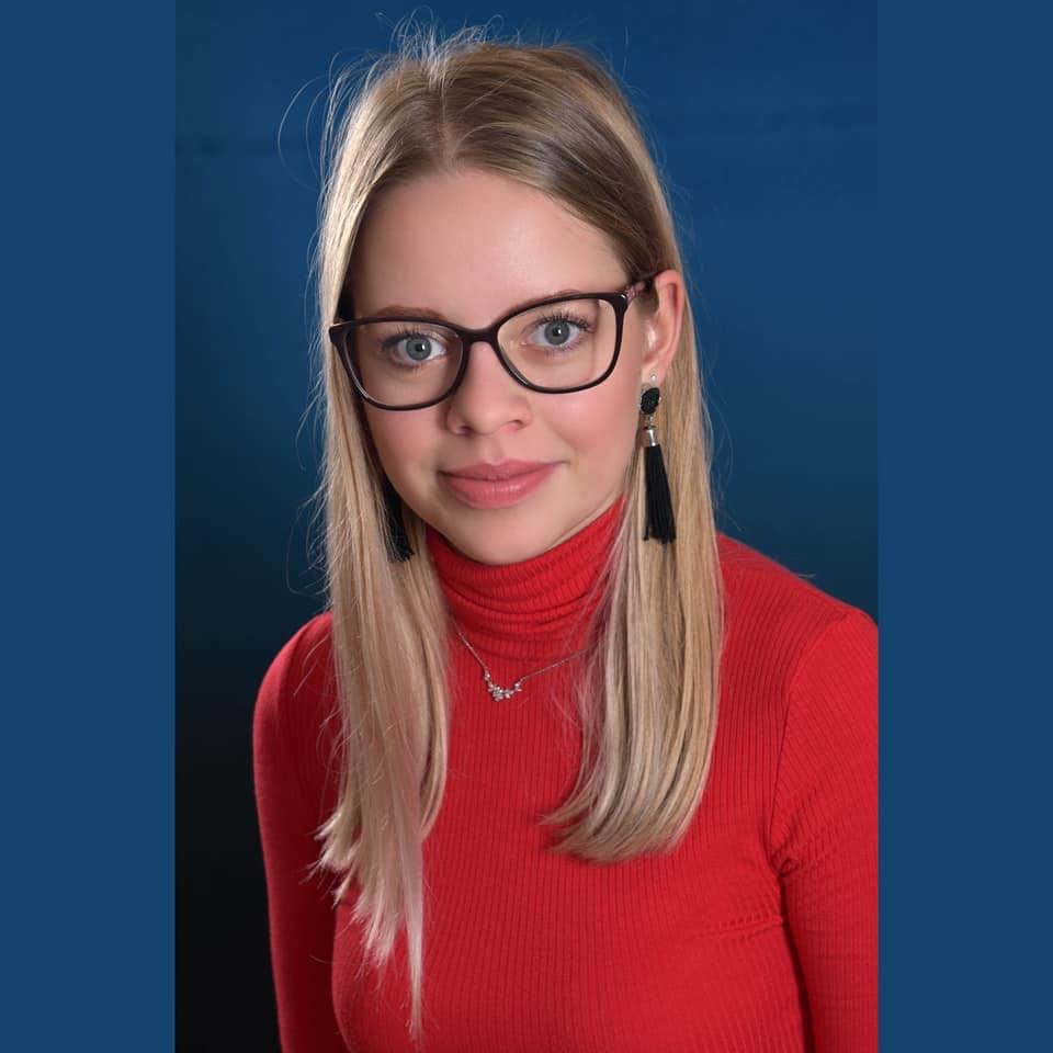 Mihály Gyopár-Henrietta székelyudvarhelyi tanítónő  pedagógusként úgy látja, rendkívül fontos kézügyességre nevelni a gyereket a digitális világ uralma közepette •  Fotó: Mihály Gyopár Henrietta/ Facebook