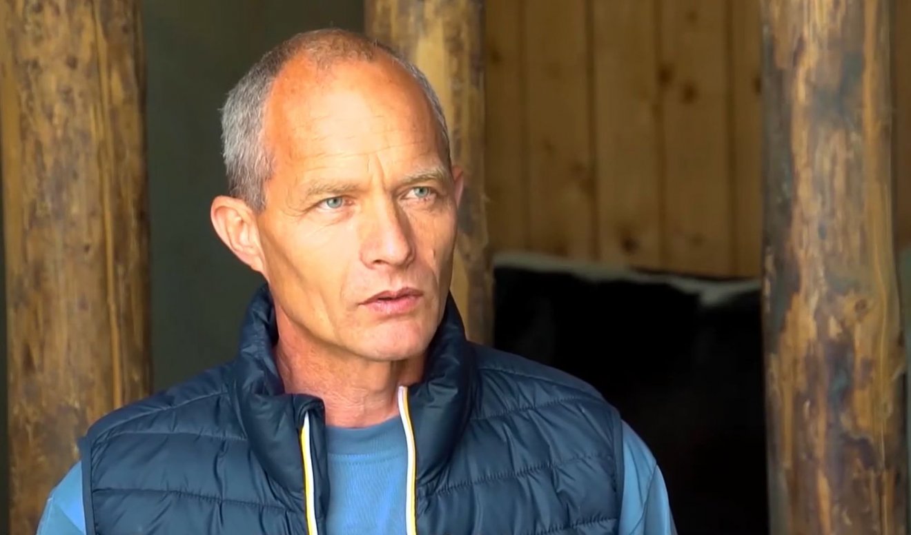 Dr. Nagy Tibor éjjel-nappal elérhető a gazdák számára •  Fotó: Hargita Megye Fejlesztési Ügynöksége