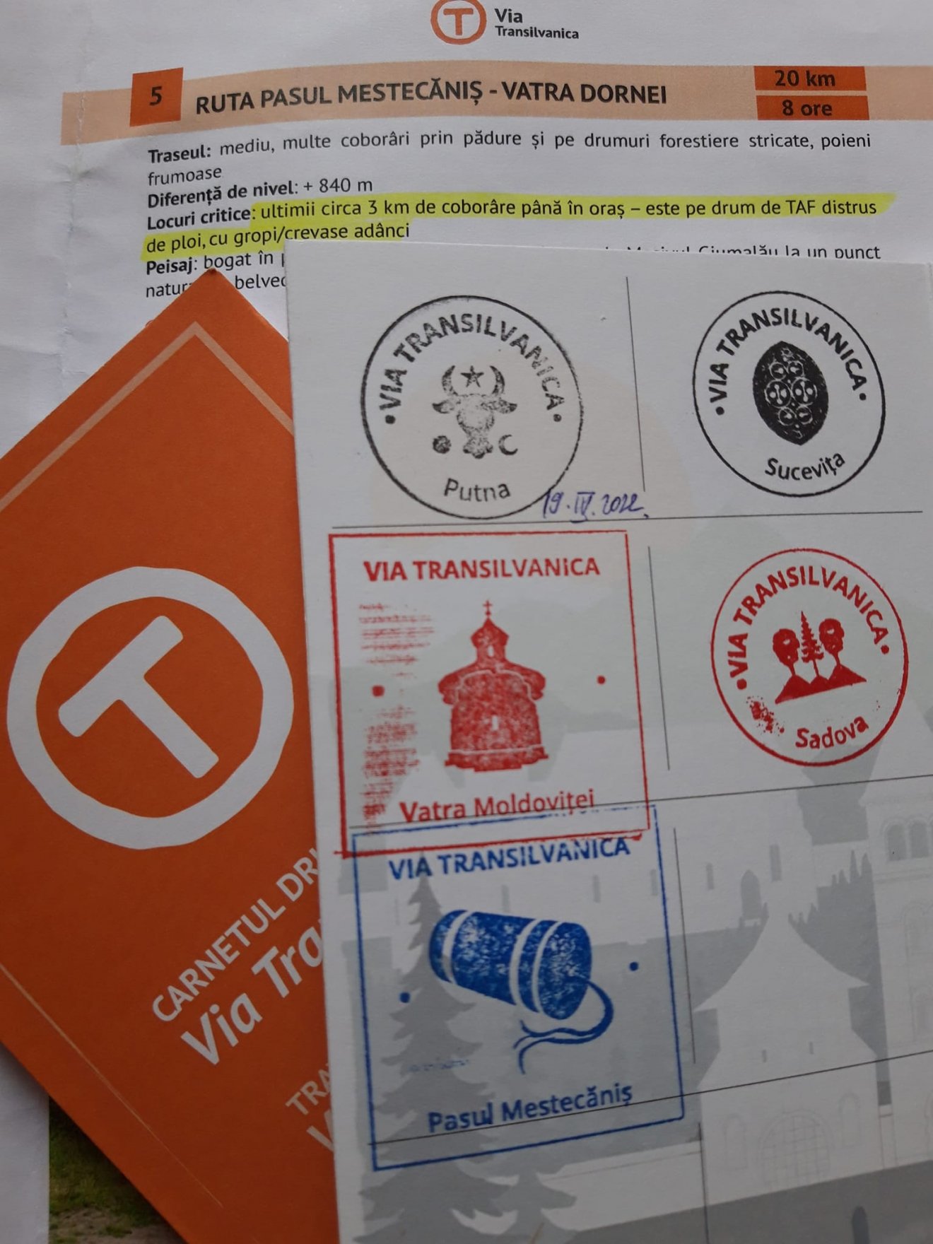 A túraútvonalon használatos „útlevél”, amelyet az ajánlott szakaszok végpontjain lehet lepecsételni •  Fotó: Facebook/Orsi Maxim