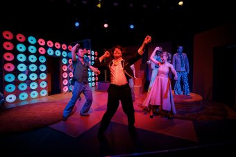 Székelyhídra és Szalontára is elviszi legújabb előadását a Szigligeti Társulat