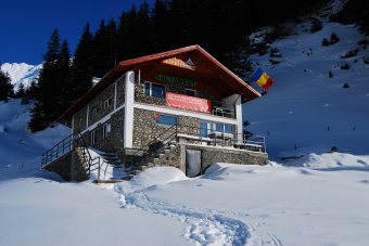 Sok hó hullott, nagy a lavinaveszély a Fogarasi-havasokban