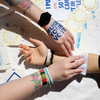 Szavazz Te is! Ne más döntsön helyetted! – Romániai nagymama is voksolásra buzdít az EP kampányfilmjében