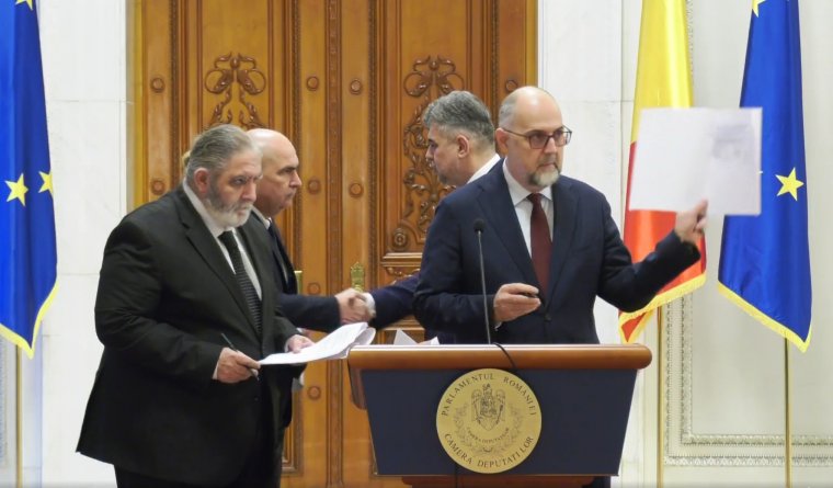 Aláírták a koalíciós megállapodást, megalakulhat az új kormány