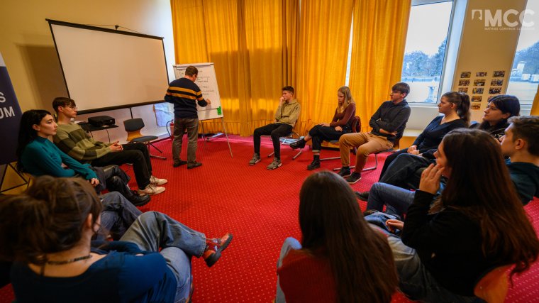 Év végéig jelentkezhetnek a diákok az MCC Középiskolás Programjába