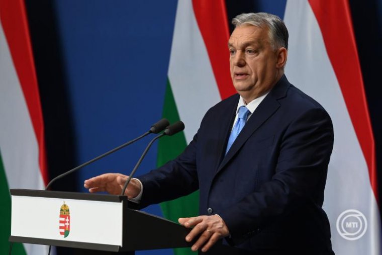 Orbán Viktor: nagyon nagy változás előtt állunk, át fogunk térni a háborús időkből a béke korszakába