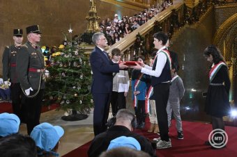 „A nemzet házában” láttak vendégül magyar gyerekeket