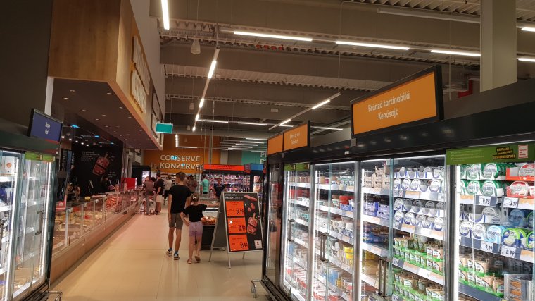 Nyitva tartanak a bevásárlóközpontok a hétvégén, egyes hivatalok a választás napján sem zárnak be