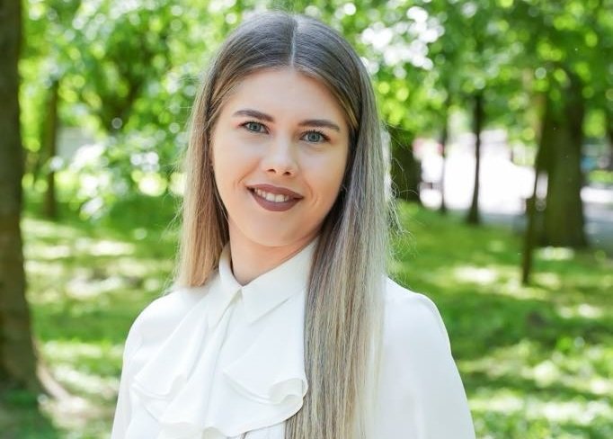 A gyerekek mosolya és szeretete ösztönzi munkájában a versenyvizsgán remeklő Hideg Vivien szamosújvári óvónőt