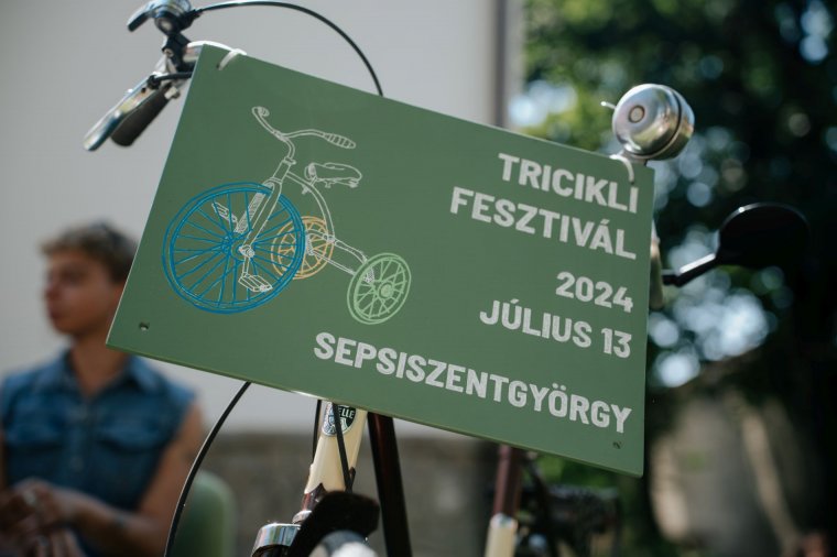 Nem karanténban tartani, hanem egymásba oltani az egyes régiók magyar irodalmát – Tricikli fesztivál Szentgyörgyön