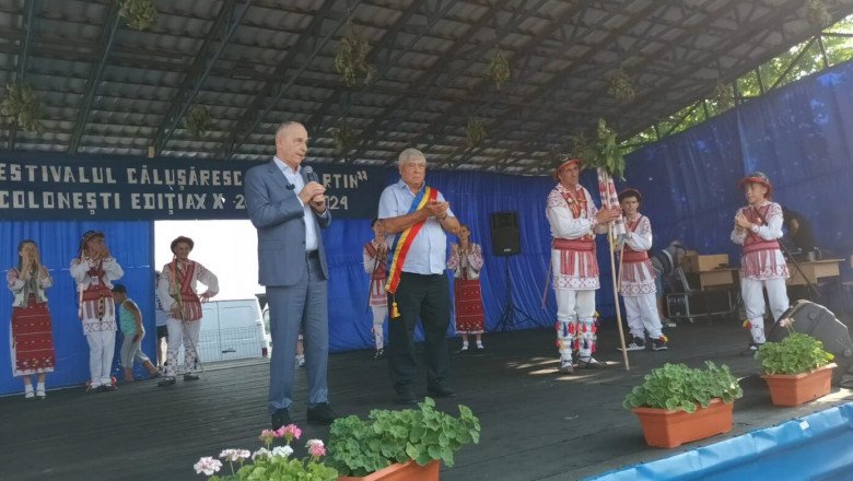 Nem tetszett. Sokan hangoskodni és pfujjolni kezdtek, amikor Geoană színpadra lépett •  Fotó: Videófelvétel/Reporter24