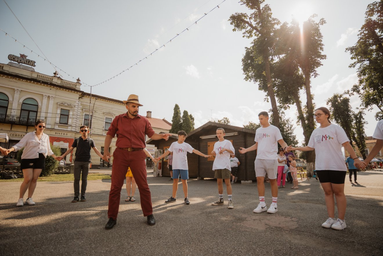 A Máramarosszigeti Magyar Napok „belakja” a város központját •  Fotó: Máramarosszigeti Magyar Napok/Facebook