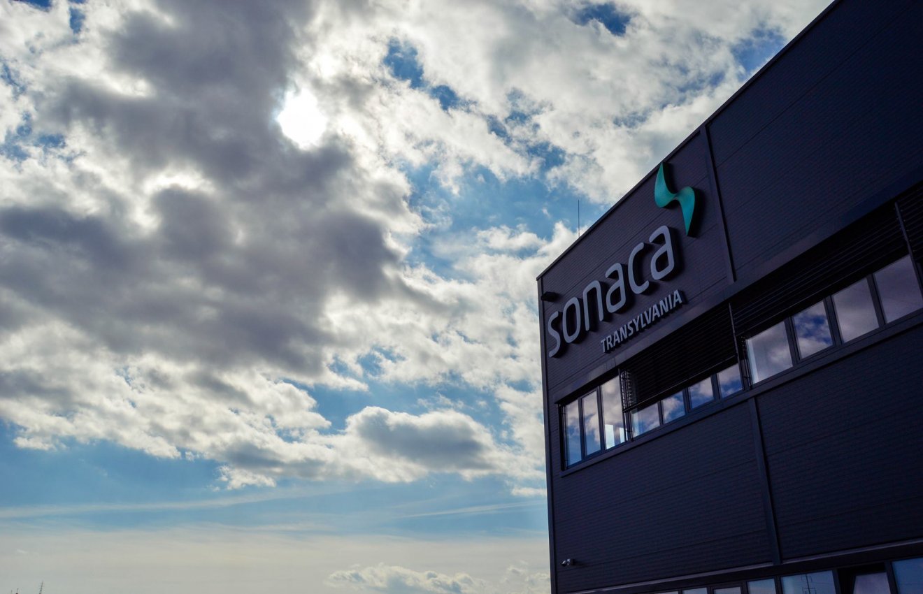 A bágyoni gyár fontos telephelye a globálisan elismert vállalatnak •  Fotó: Facebook/Sonaca Aerospace Transilvania