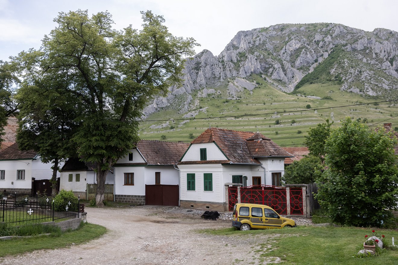 Ékszer-falu a Székelykő lábánál •  Fotó: Híradó.hu