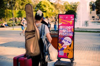 Európából és a tengeren túlról érkeznek világjáró utcazenészek, tűzzsonglőrök és artisták Szatmárnémetibe