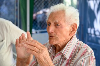 „Dolgozni kell, s a pálinkát csak mértékkel!” – tanácsolja a 100. életévét betöltő Bartha Mihály úzvölgyi veterán