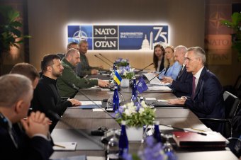 Zelenszkij elfogadta, hogy Ukrajna nem lehet NATO-tag, amíg háború zajlik a területén