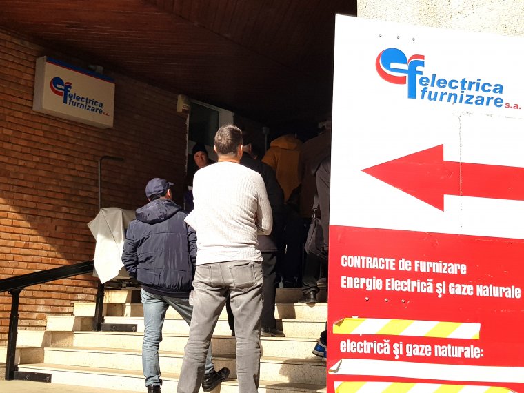Kiverték a biztosítékot a fogyasztóknál az Electrica „korszerűsített” szolgáltatásai