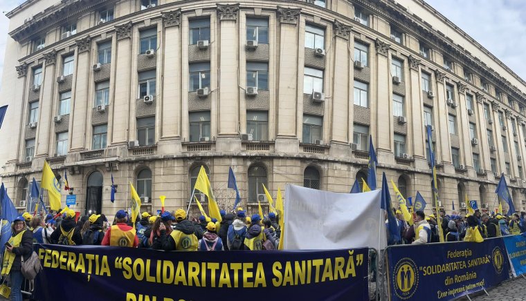Elégedetlen az egészségügyi szakszervezet az ajánlott béremeléssel, tüntetéseket szervezett