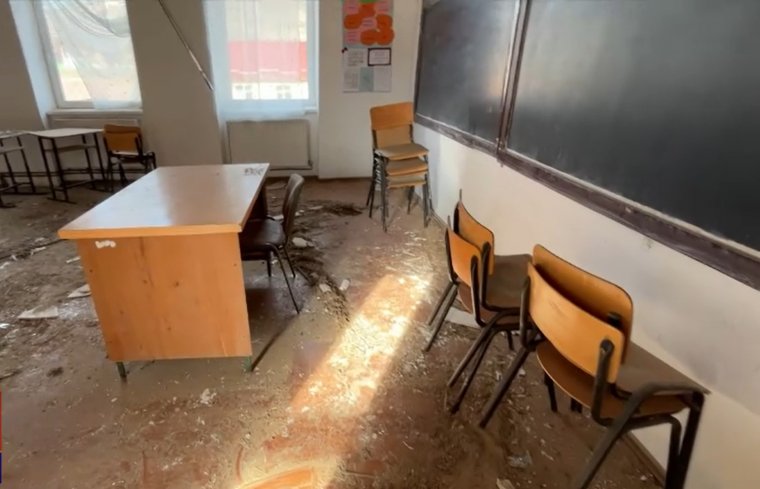 Kiengedték a kórházból a diákot, akire rázuhant az egyik Szeben megyei iskola mennyezete