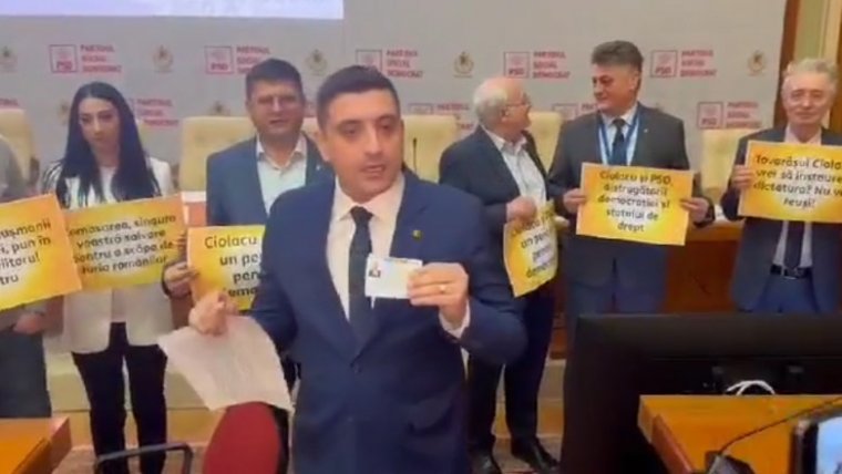 Újabb AUR-botrány a parlamentben, ezúttal a kormánypárti frakciók ülését hekkelte meg a szélsőséges párt