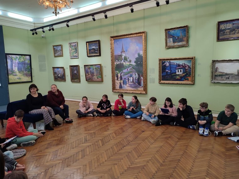 Popp Aurél festő első világháborús lovának koponyáját is megtekinthetik múzeumtúrán a Szatmár megyei diákok