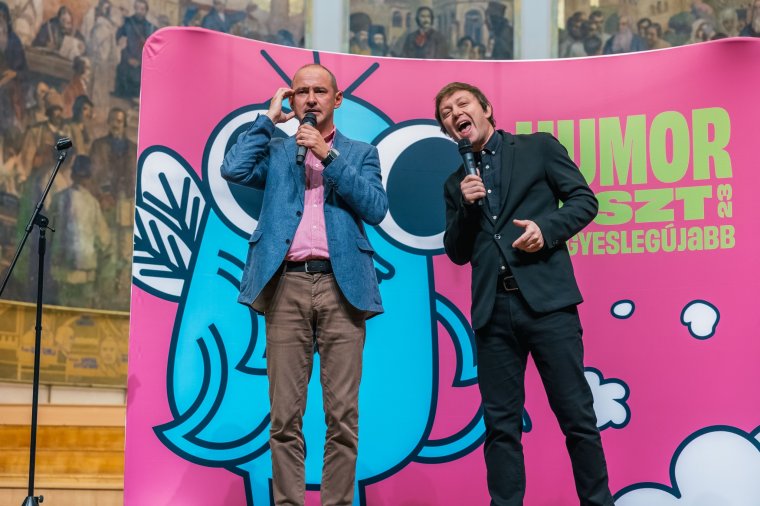 A boldogságot és feleségüket „keresik” erdélyi turnéjukon a Szomszédnéni Produkciós Iroda humoristái