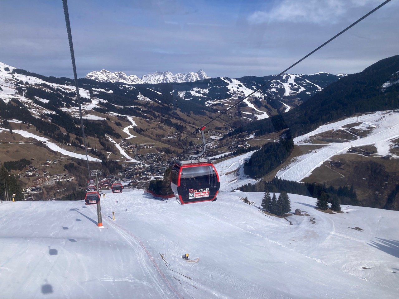 Saalbach – a magasban is olvad a hó •  Fotó: Gazda Árpád