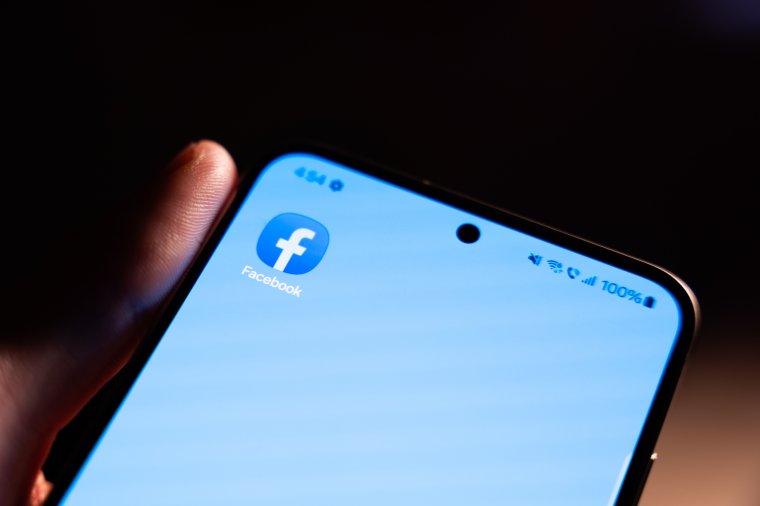 Többé nem lesznek politikai hirdetések a Facebookon