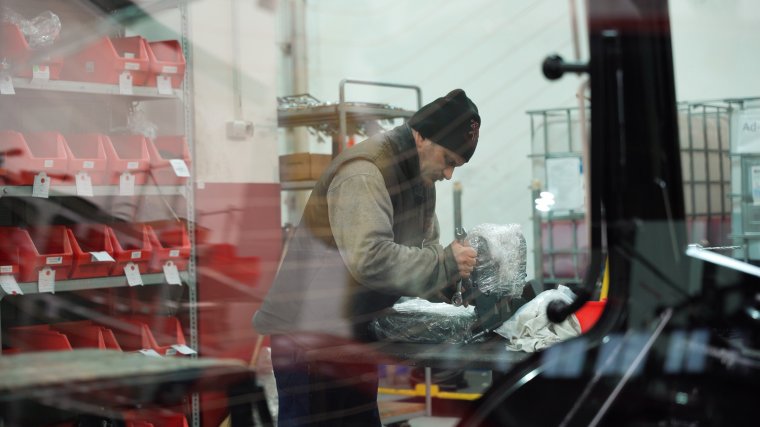 A nyugati határszélen nő a munkanélküliség, miközben rekord számú álláslehetőség vár betöltésre
