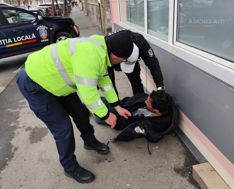 Késsel fenyegetőző férfit ártalmatlanítottak a rendőrök a partiumi megyeszékhelyen