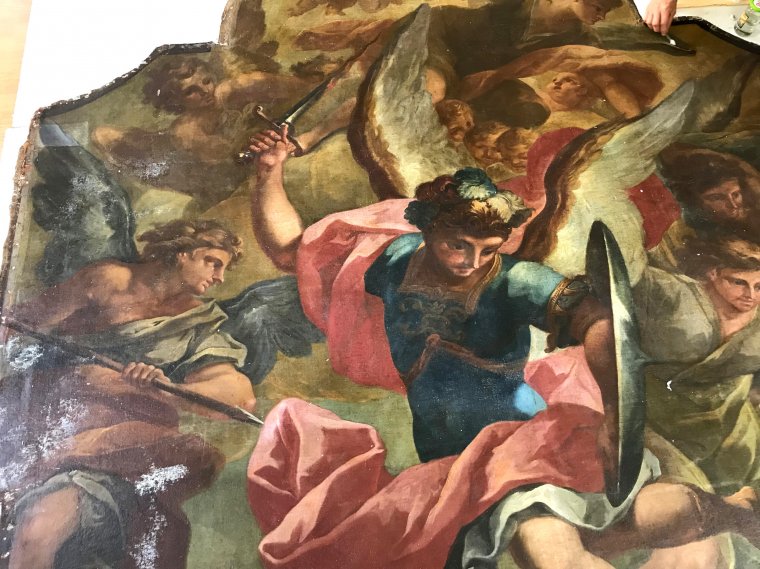 Restaurálva kerül vissza a Szent Mihály-templom falára az ikonikus istenháza régi oltárképe