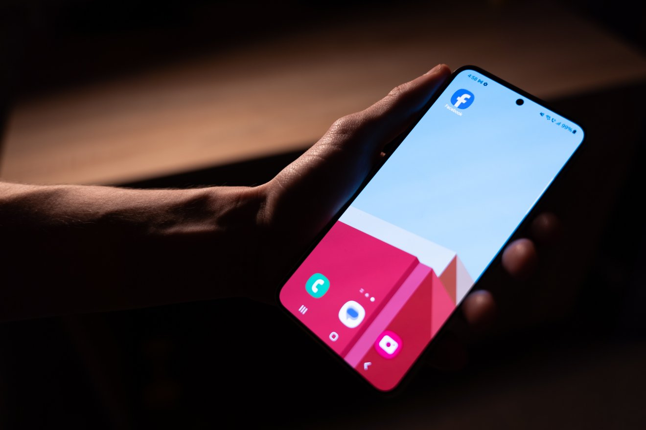 szankciók mobilhasználat