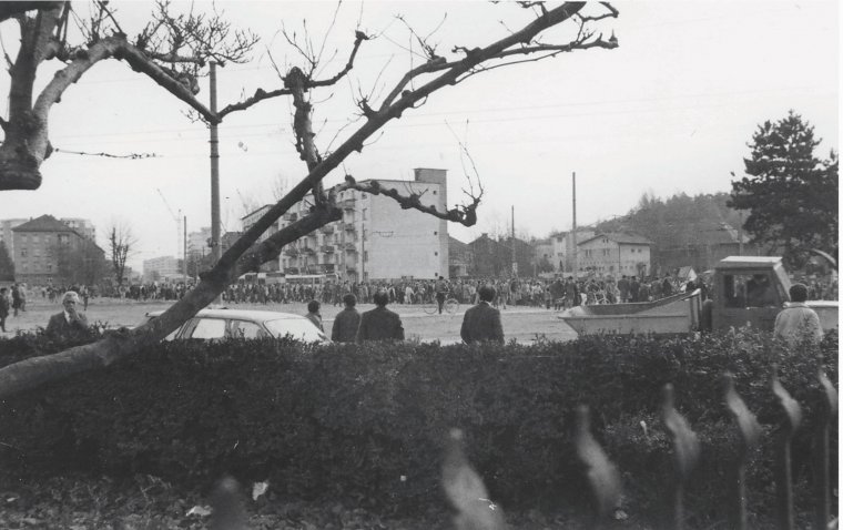 Kamaszokat is beszervezett a Szekuritáté a Ceauşescu-korszak végén, barátaikról, tanáraikról jelentettek