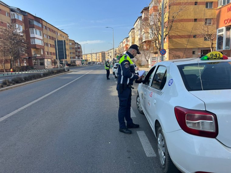 Rendőrségi razzia több száz büntetéssel