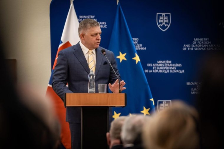 Fico: az Európai Bizottságnak állást kell foglalnia Georgescu ügyében, tűrhetetlen a kettős mérce
