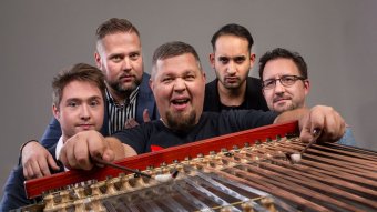 Centenáriumi kiállítással és Cimbaliband-koncerttel készül a Liszt Intézet március 15. alkalmából