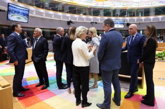 EU-csúcs: növelik a védelmi beruházásokat, tovább akarják támogatni Ukrajnát, Magyarország népszavazást ír ki az ukrán EU-tagságról