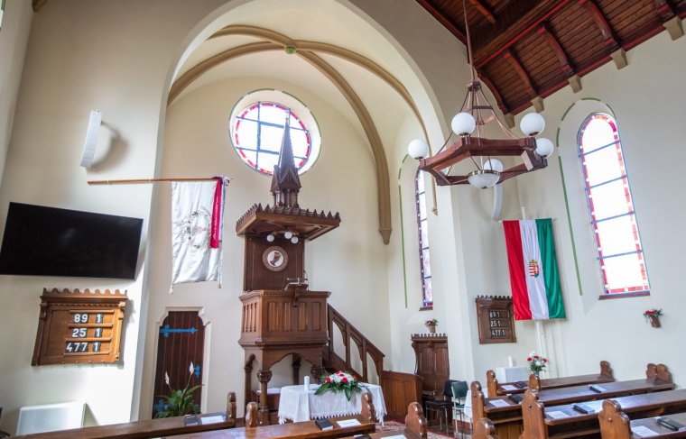 Betörtek az újszentesi református templomba, nyomoz a rendőrség