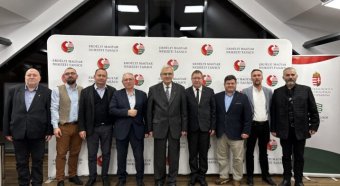 Az autonómia legitim követelés – Tőkés Lászlót újraválasztották az EMNT elnökévé