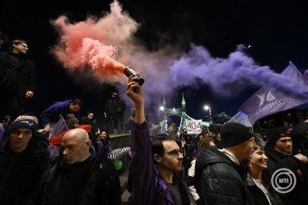 Több hídon is megbénították a forgalmat az ellenzéki tüntetők Budapesten