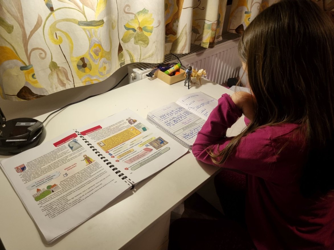 Nem szabad túlterhelni a diákokat a házi feladatokkal