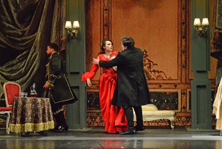 Megérinthet-e az opera az eligénytelenedő világban? – Új címszereplő remekelt a kolozsvári Puccini-előadásban