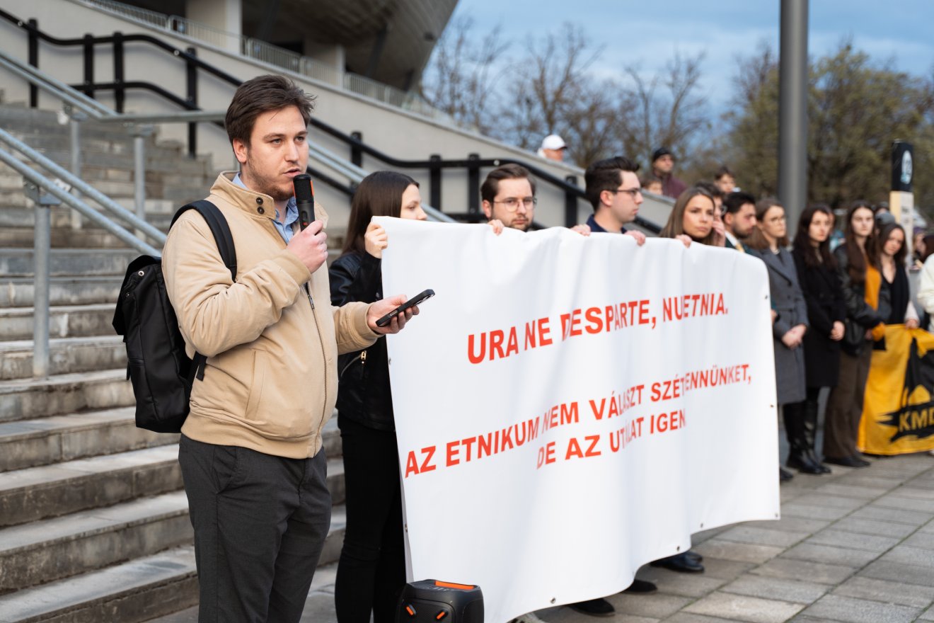 Szilágyi Lóránt, a KIFOR elnöke szerint hasonló atrocitás esetén senki nem maradhat csendben •  Fotó: Orbán Orsolya