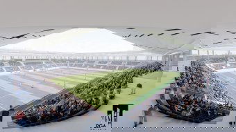 Új stadionban rakhat fészket a hunyadiak hollója